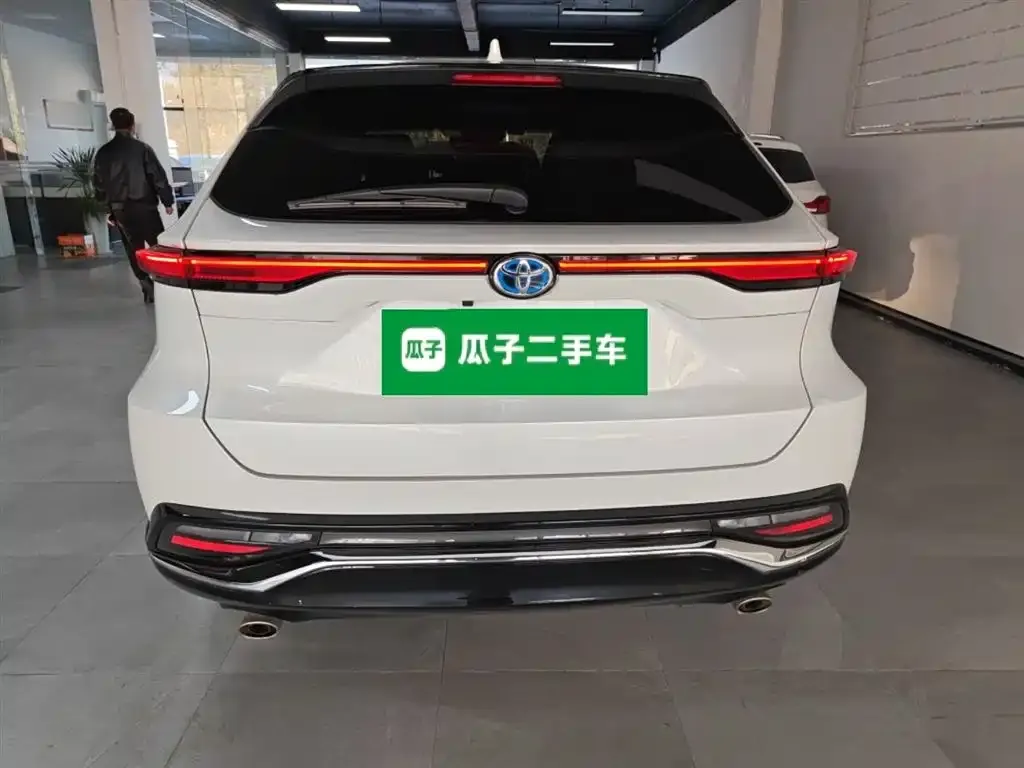 Toyota Venza 2023 из CN, фото 2