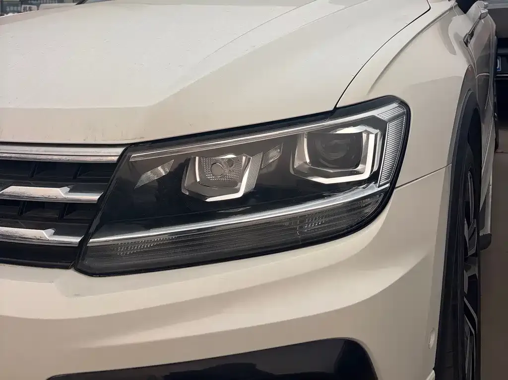 Volkswagen Tiguan L 2021 из CN, фото 4