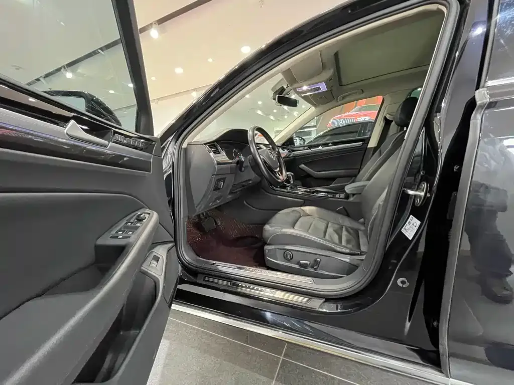 Volkswagen Phideon 2021 из CN, фото 9