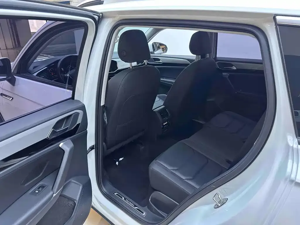 Volkswagen Tayron 2022 из CN, фото 8