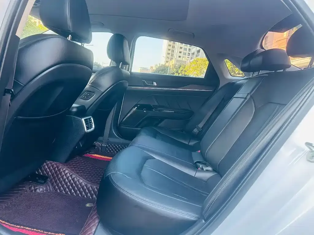 Kia K5 2021 из CN, фото 3