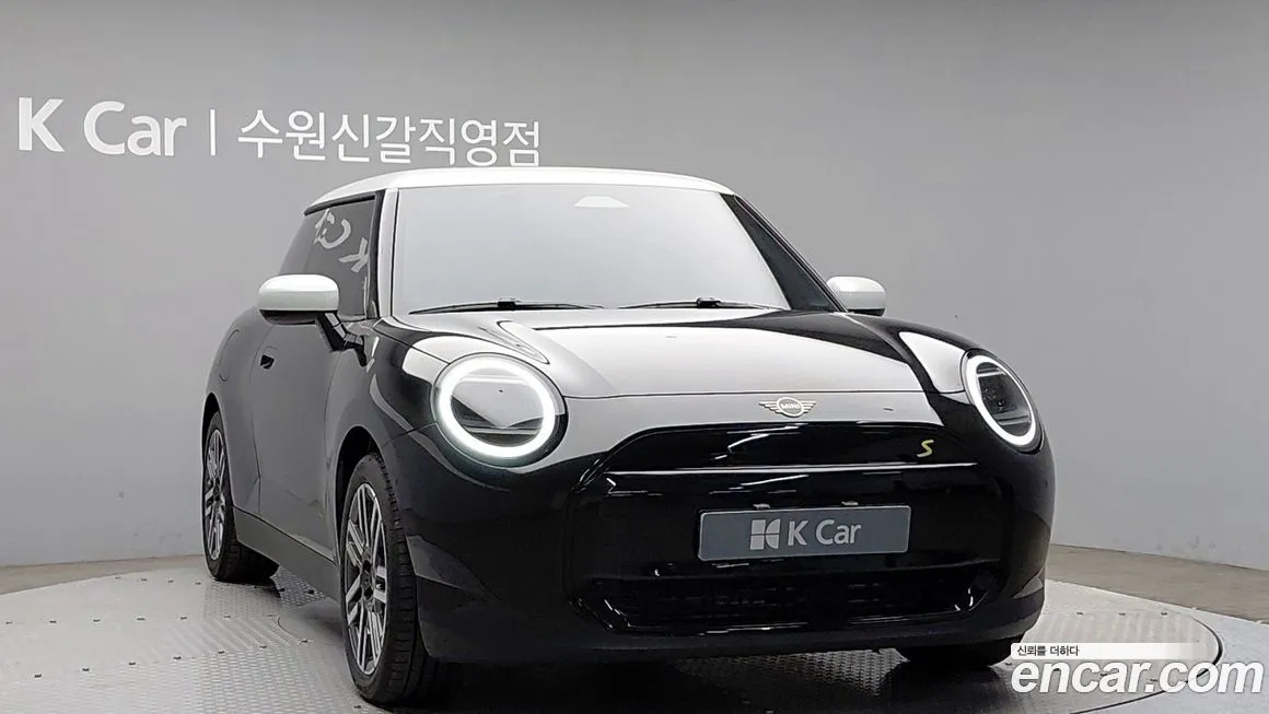 Mini Cooper 2024 из KR, фото 2