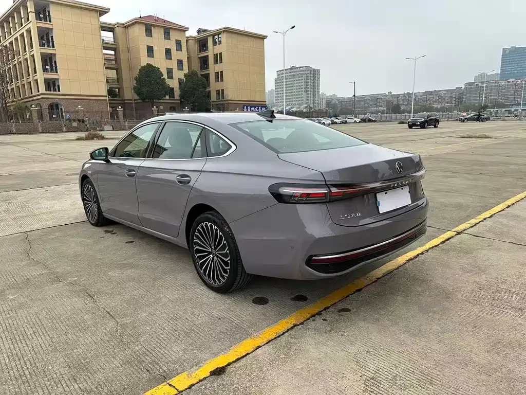 Volkswagen Passat 2024 из CN, фото 8