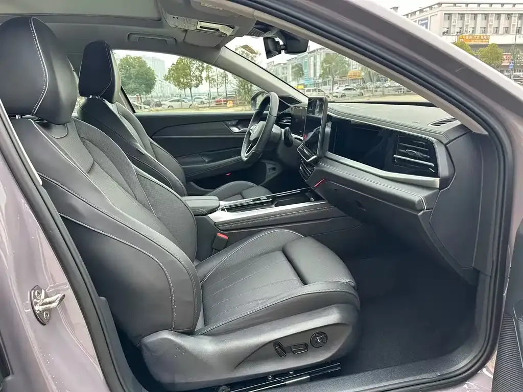 Volkswagen Passat 2024 из CN, фото 5