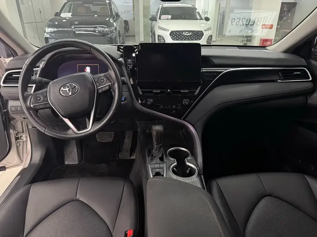 Toyota Camry 2021 из CN, фото 4