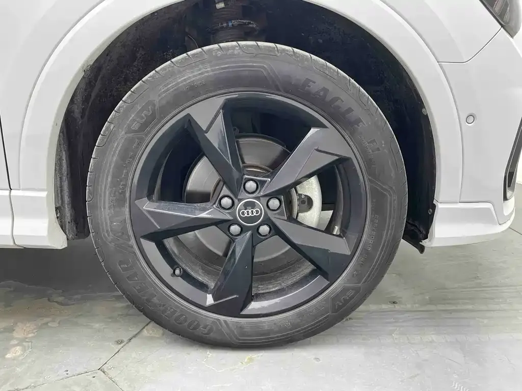 Audi Q3 2021 из CN, фото 8