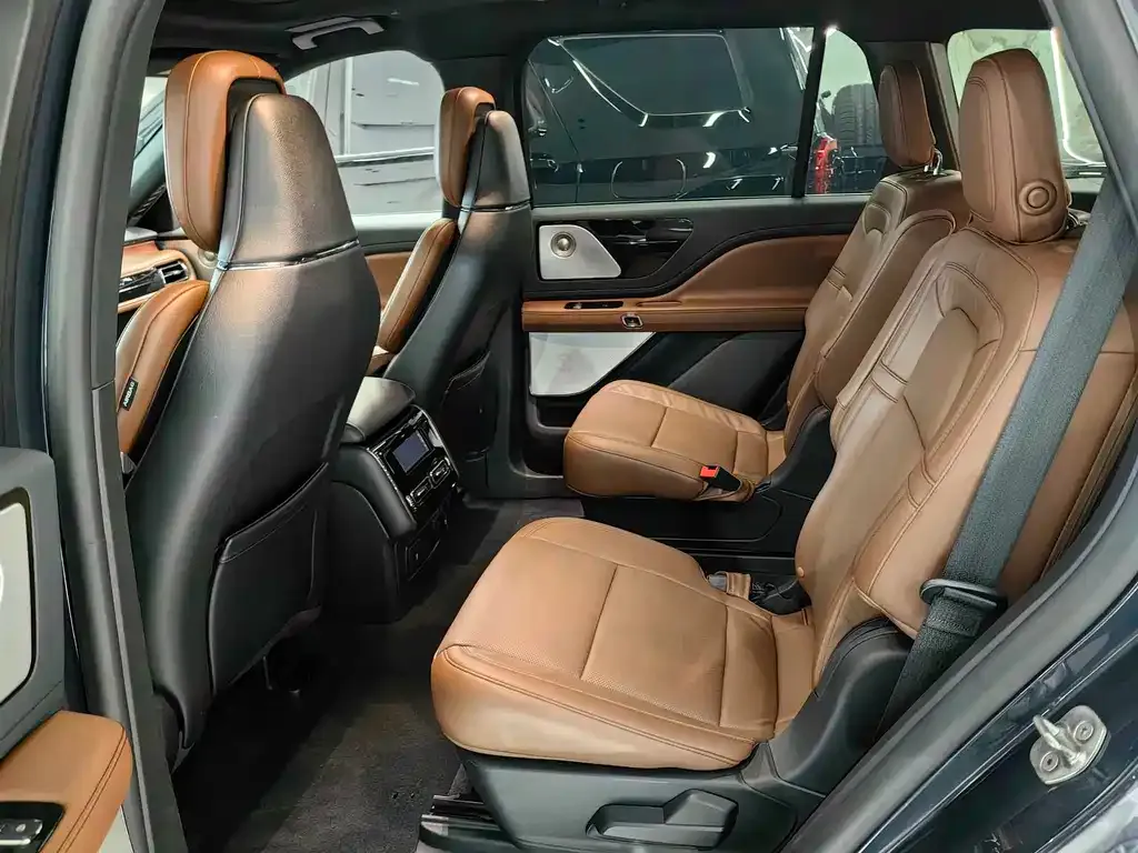 Lincoln Aviator 2021 из CN, фото 6