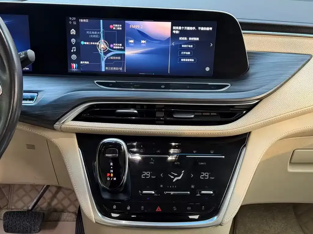 Buick GL8 2023 из CN, фото 3
