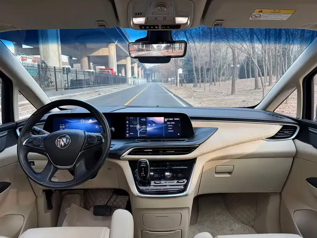 Buick GL8 2023 из CN, фото 2