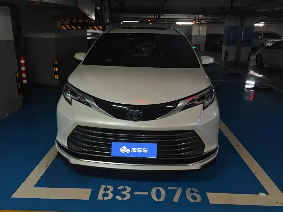 Toyota Sienna 2022 из CN, фото 10