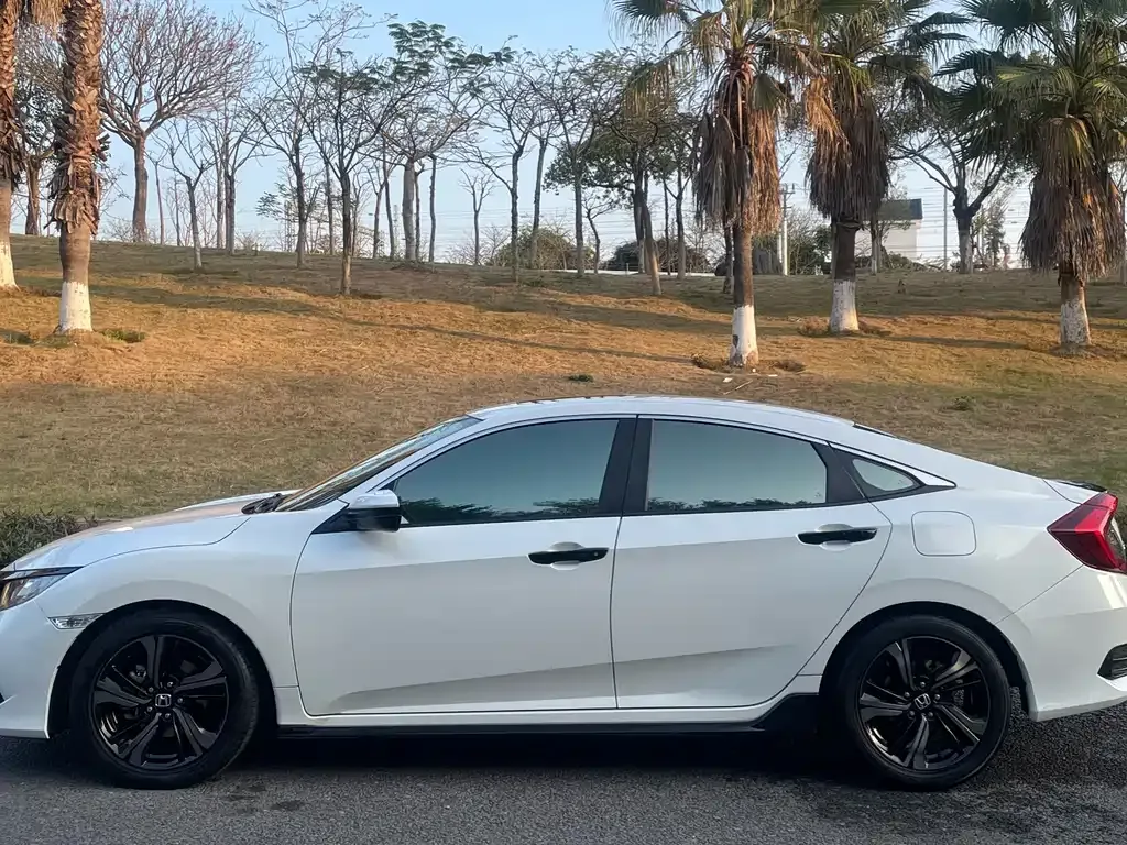 Honda Civic 2021 из CN, фото 8