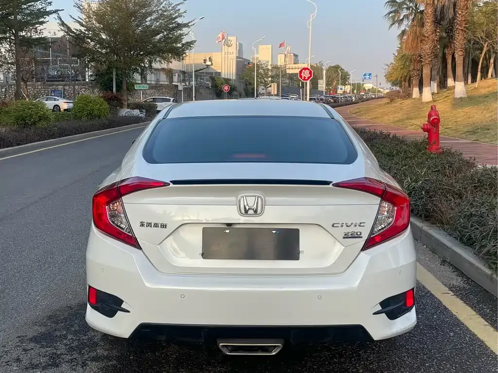 Honda Civic 2021 из CN, фото 5