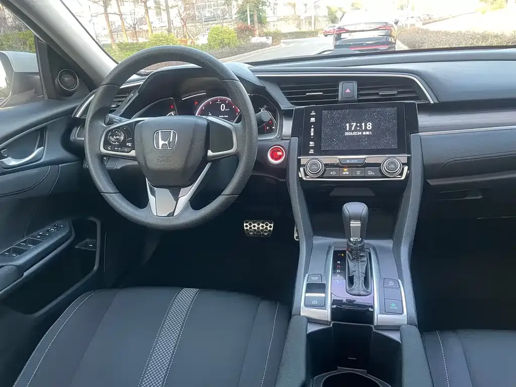 Honda Civic 2021 из CN, фото 2