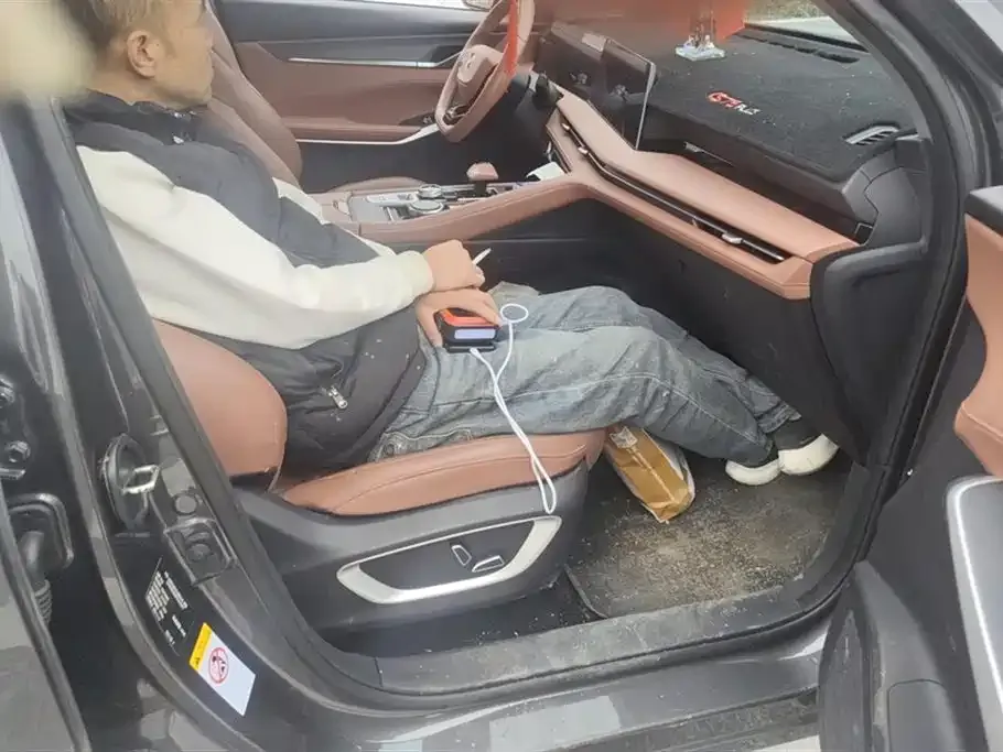 Changan CS75PLUS 2024 из CN, фото 4