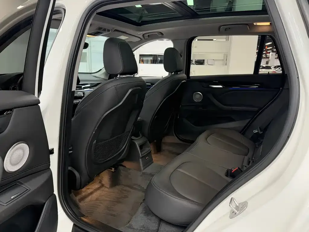 BMW X1 2023 из CN, фото 8
