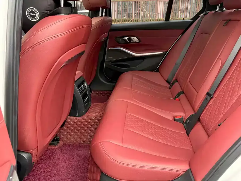 BMW 3 Series 2024 из CN, фото 2
