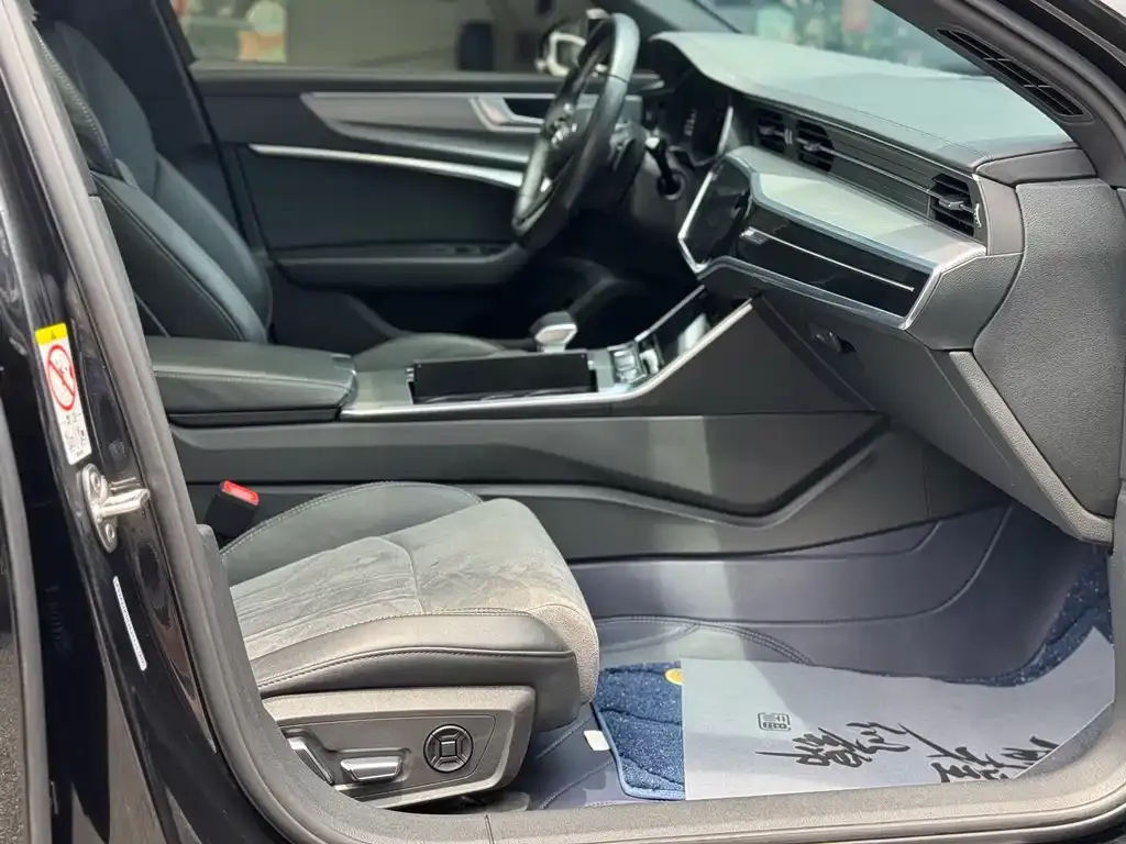 Audi A6L 2024 из CN, фото 7