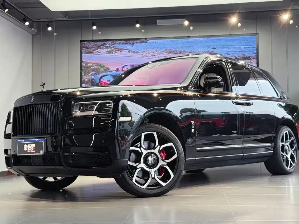 Rolls-Royce Cullinan — фото 1
