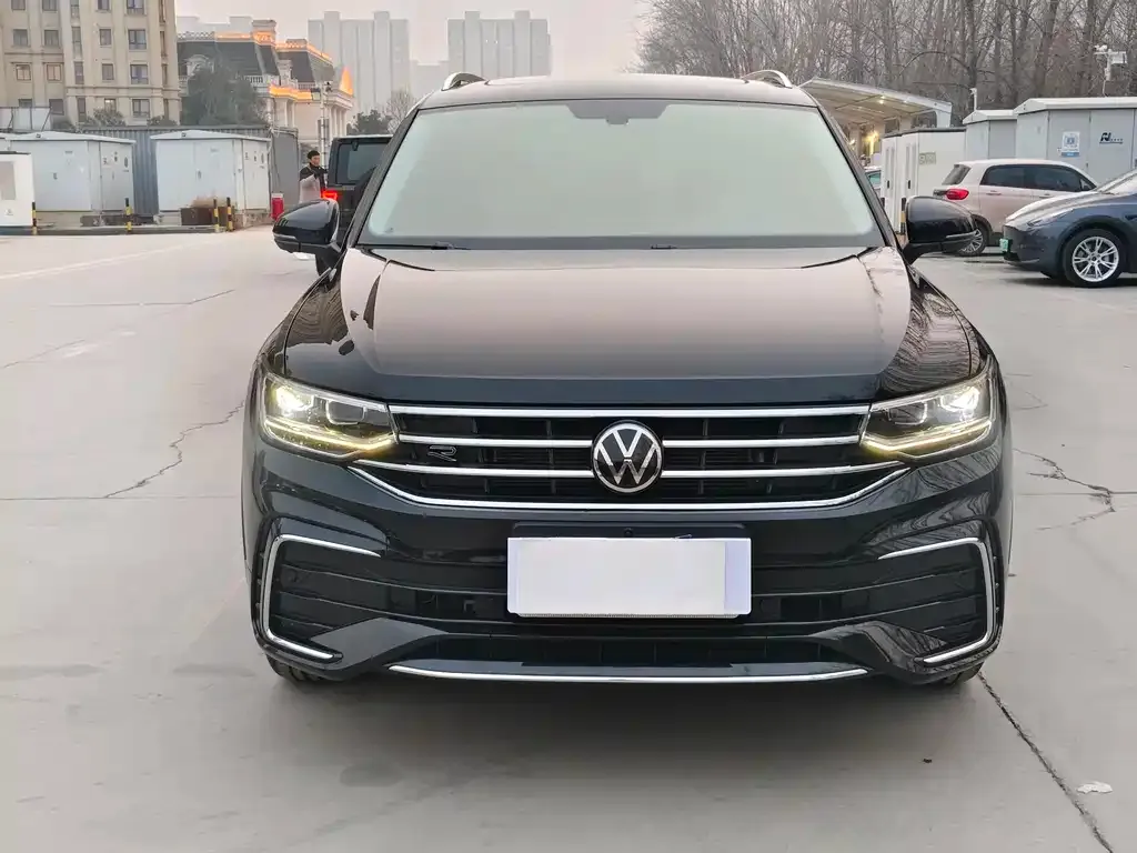 Volkswagen Tiguan L 2025 из CN, фото 2