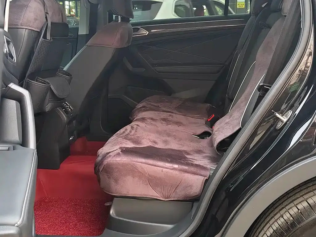 Volkswagen Tiguan L 2025 из CN, фото 5