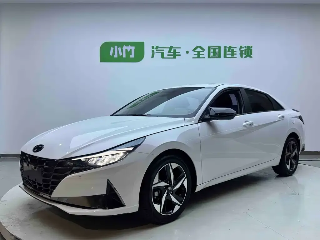 Hyundai Elantra 2023 из CN, фото 1