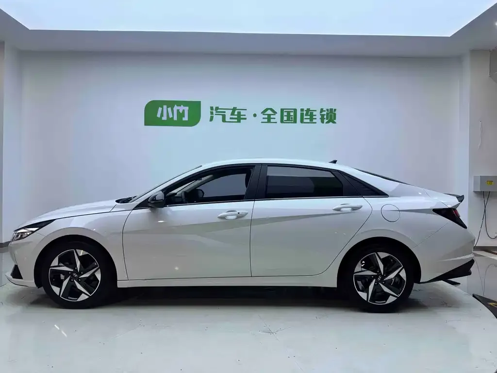 Hyundai Elantra 2023 из CN, фото 3