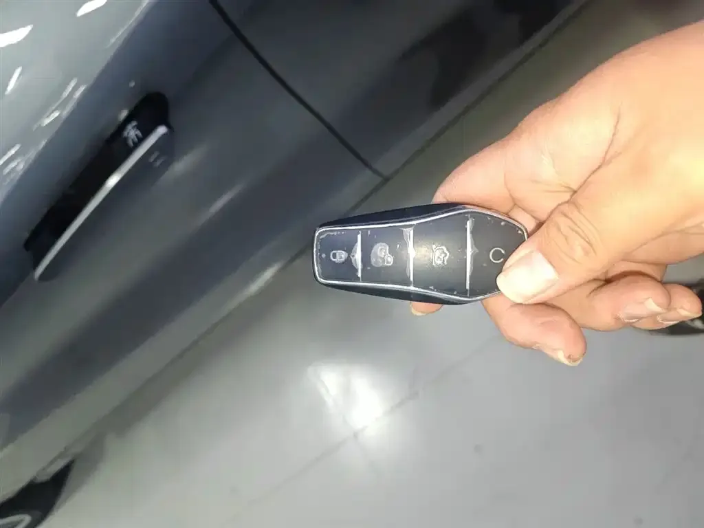 BYD L EV 2025 из CN, фото 9