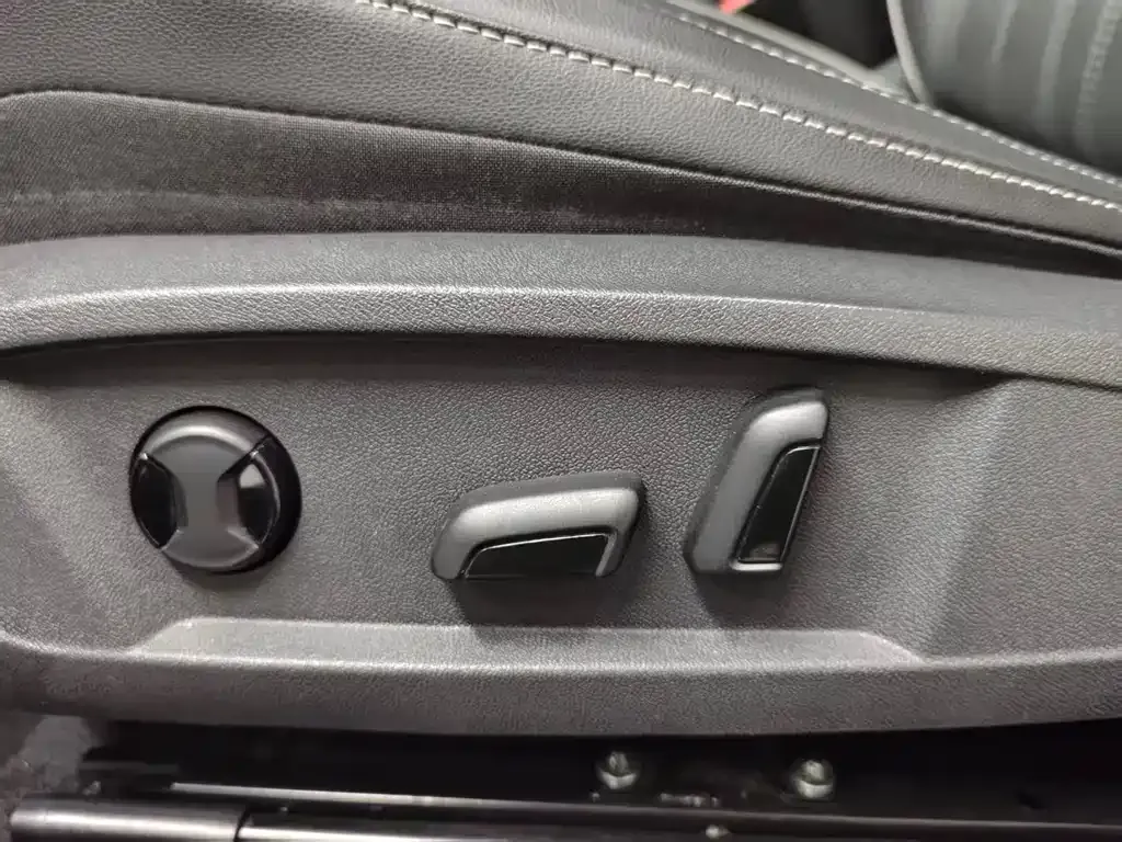 Volkswagen Passat 2021 из CN, фото 10