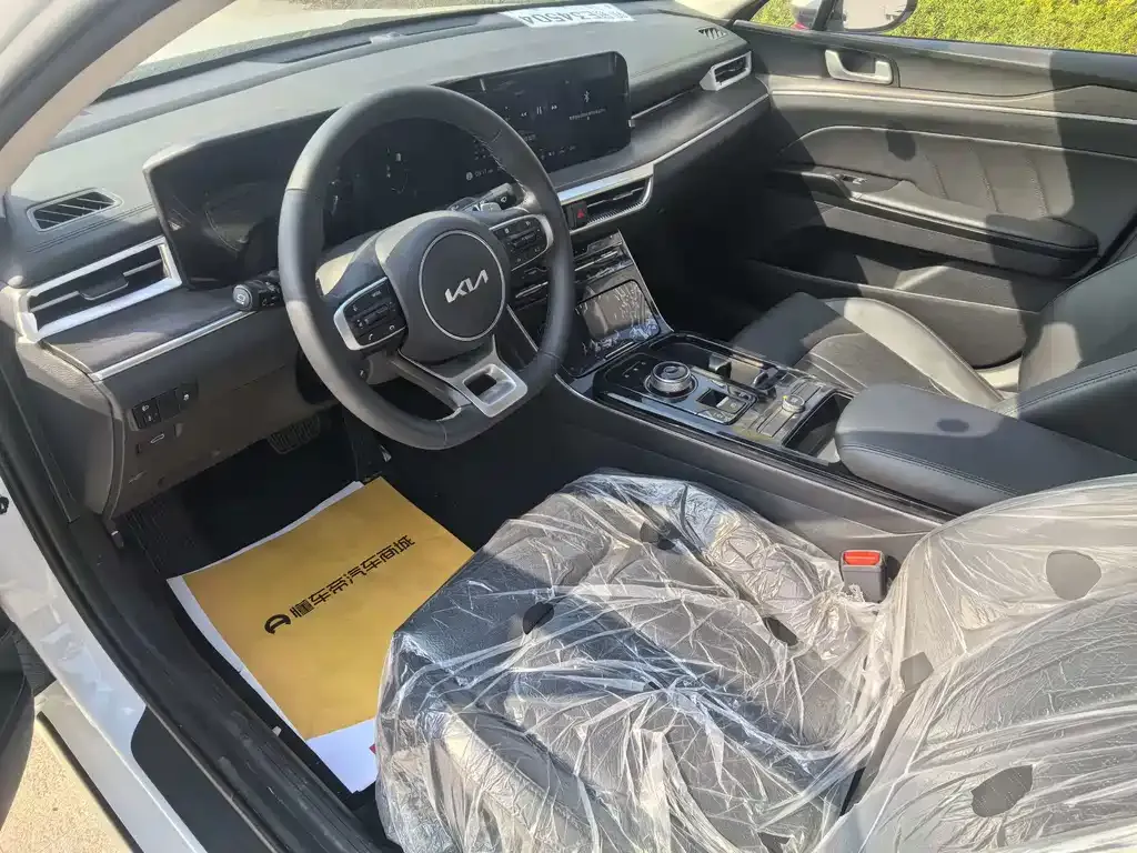 Kia K5 2025 из CN, фото 9