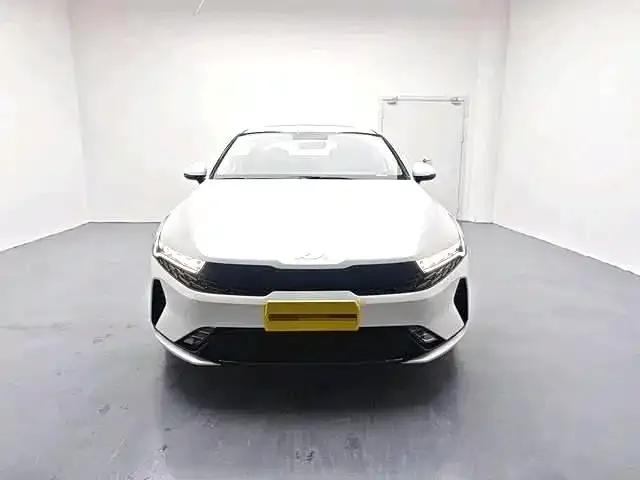 Kia K5 2025 из CN, фото 2