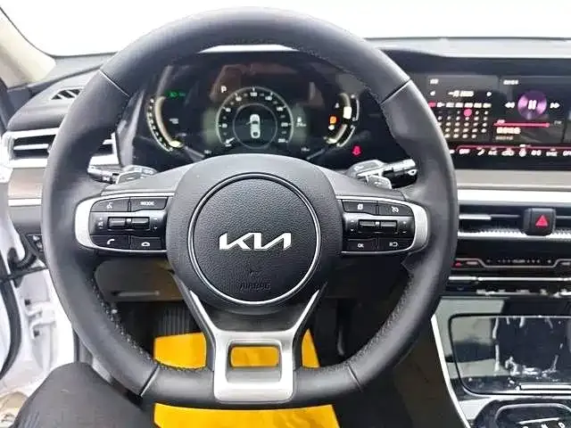 Kia K5 2025 из CN, фото 8
