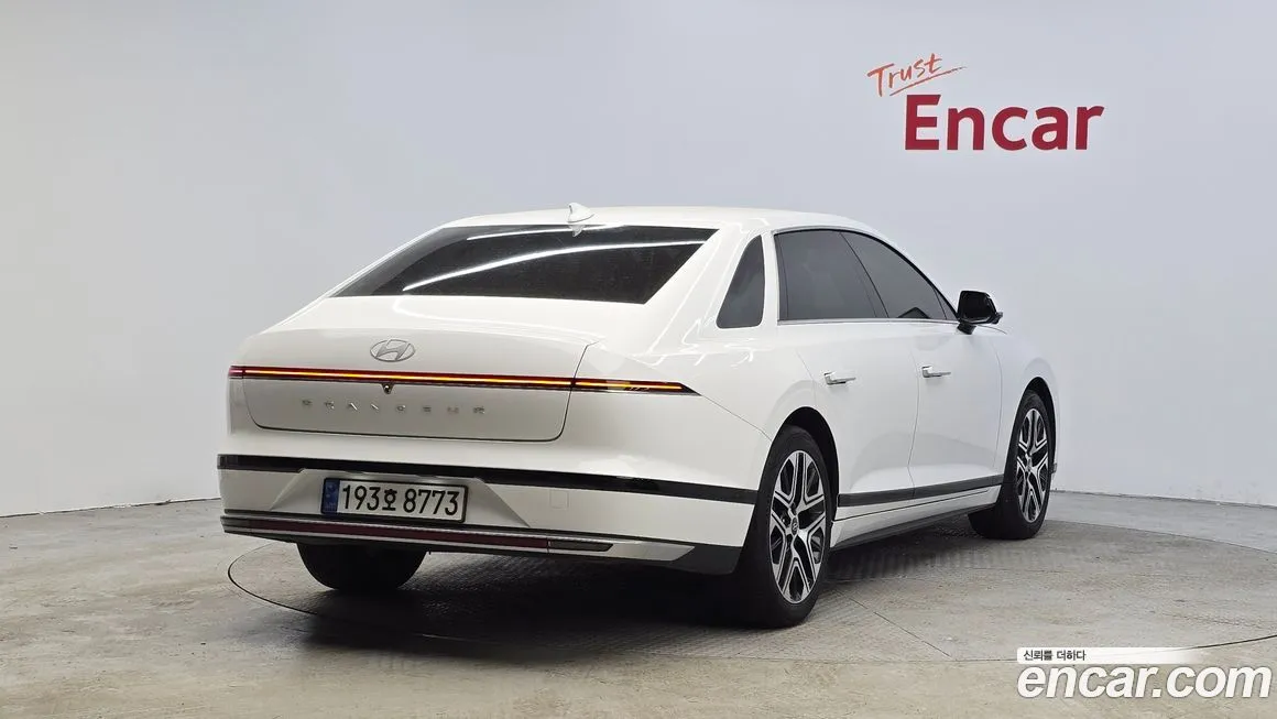 Hyundai Grandeur 2023 из KR, фото 6