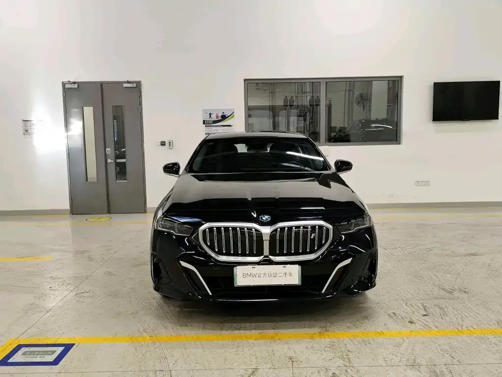 BMW i5 2025 из CN, фото 8