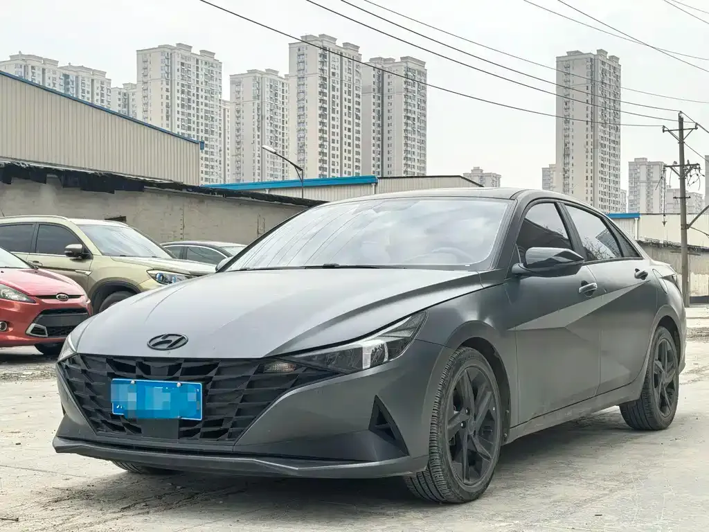 Hyundai Elantra 2023 из CN, фото 1