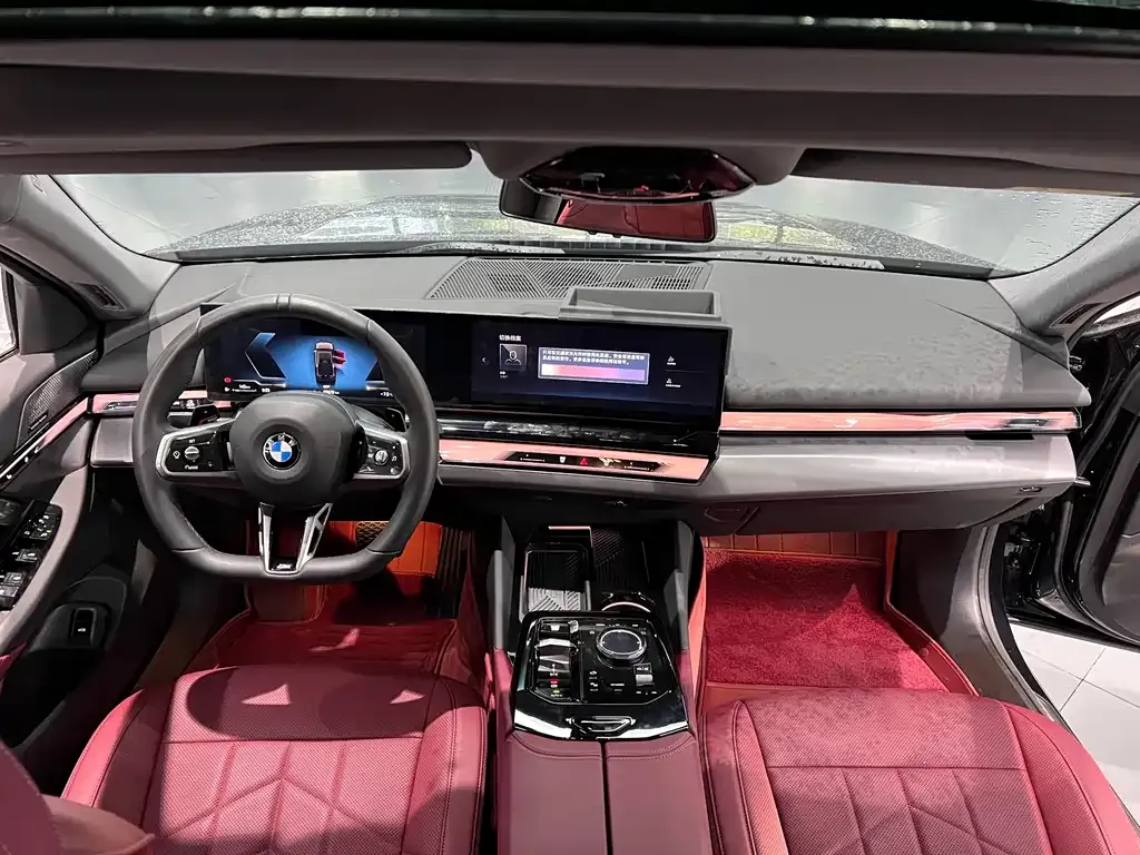 BMW 5 Series 2025 из CN, фото 4