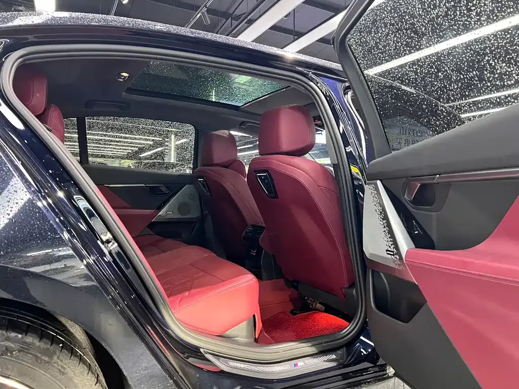 BMW 5 Series 2025 из CN, фото 6