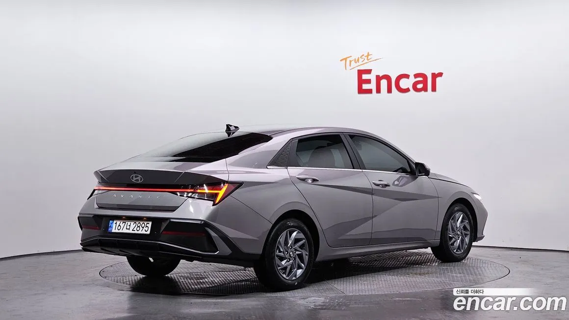 Hyundai AVANTE — фото 2
