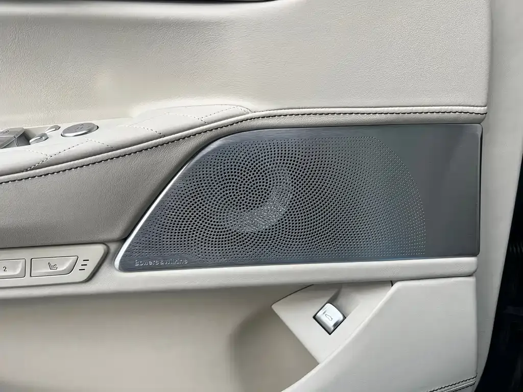 BMW 7 Series 2023 из CN, фото 4