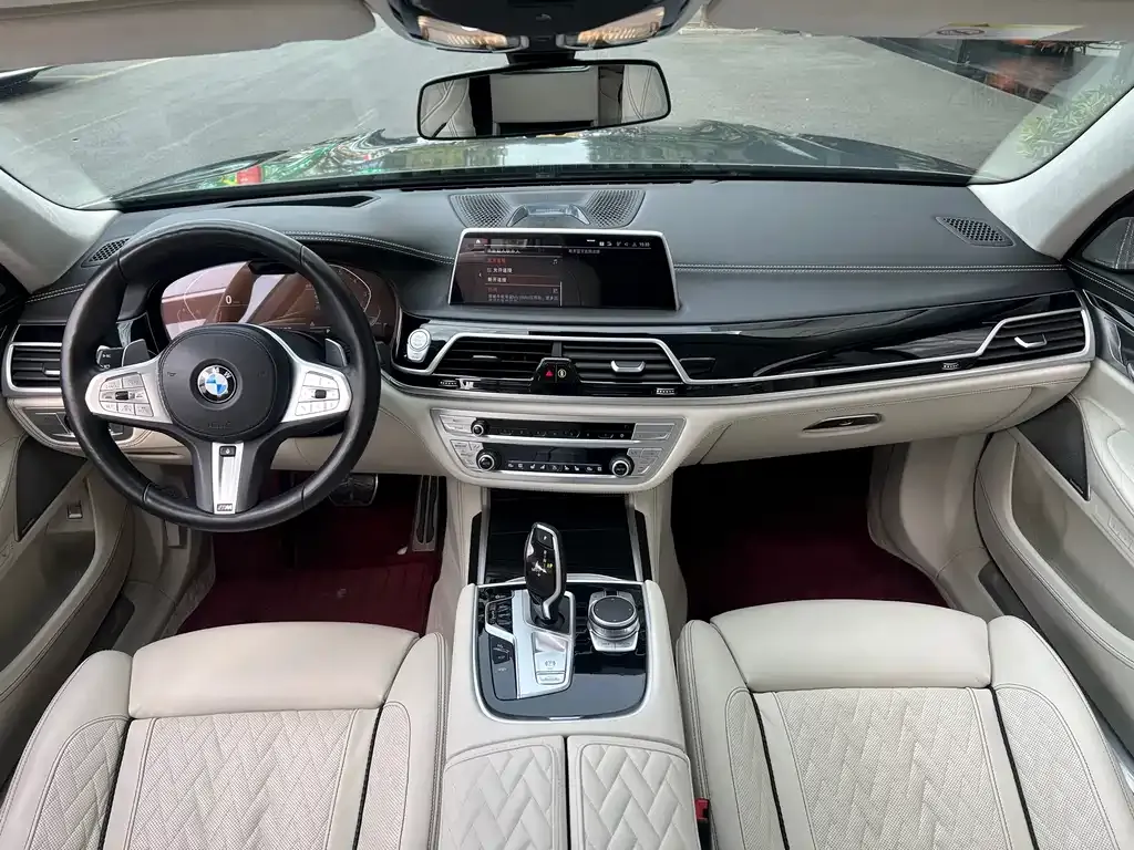 BMW 7 Series 2023 из CN, фото 2