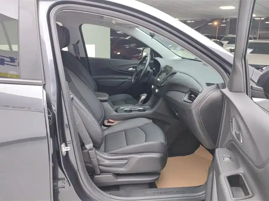 Chevrolet Equinox 2023 из CN, фото 6