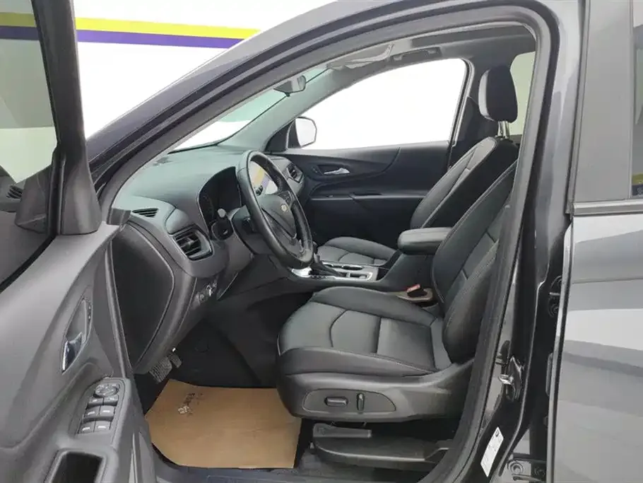 Chevrolet Equinox 2023 из CN, фото 2