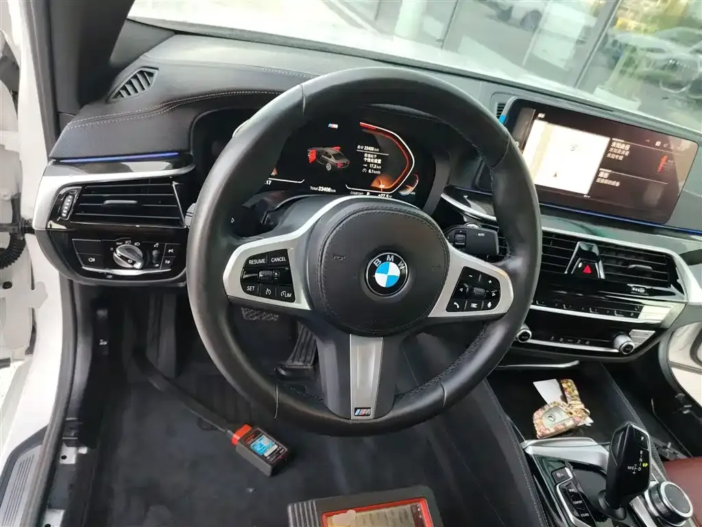 BMW 5 Series 2022 из CN, фото 9