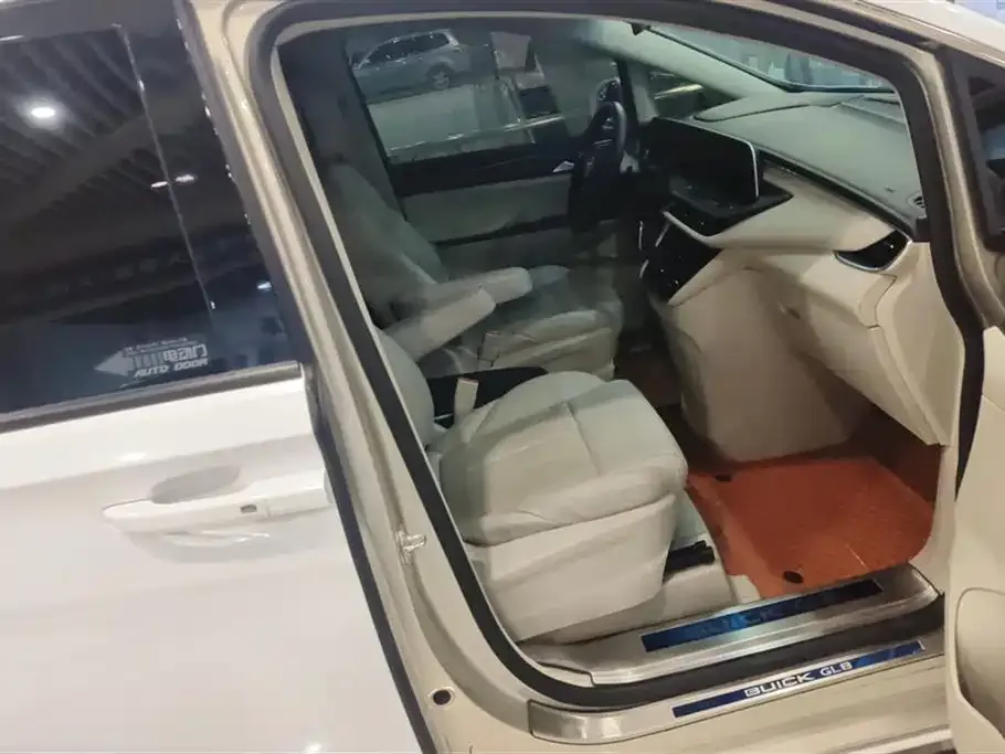 Buick GL8 2022 из CN, фото 9