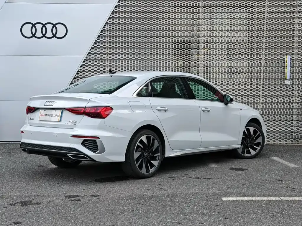 Audi A3 2024 из CN, фото 7