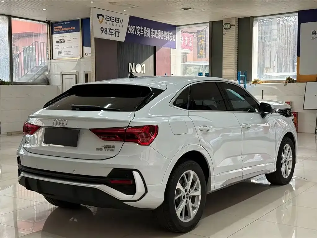 Audi Q3 Sportback 2022 из CN, фото 4