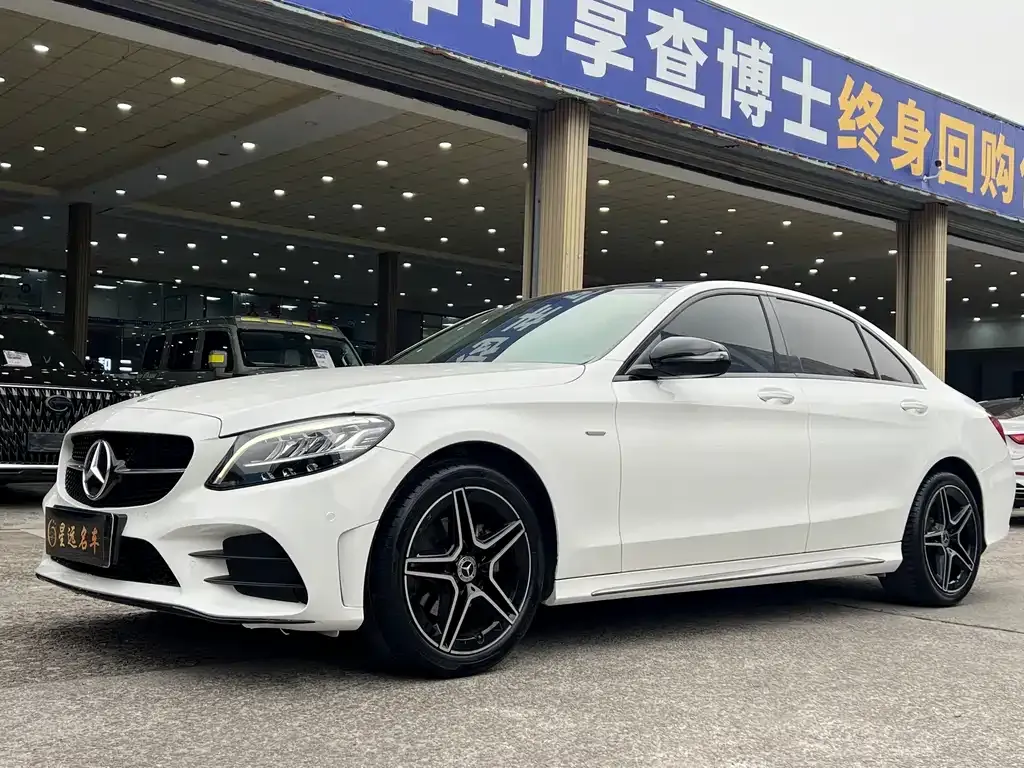 Mercedes-Benz C-Class — фото 1