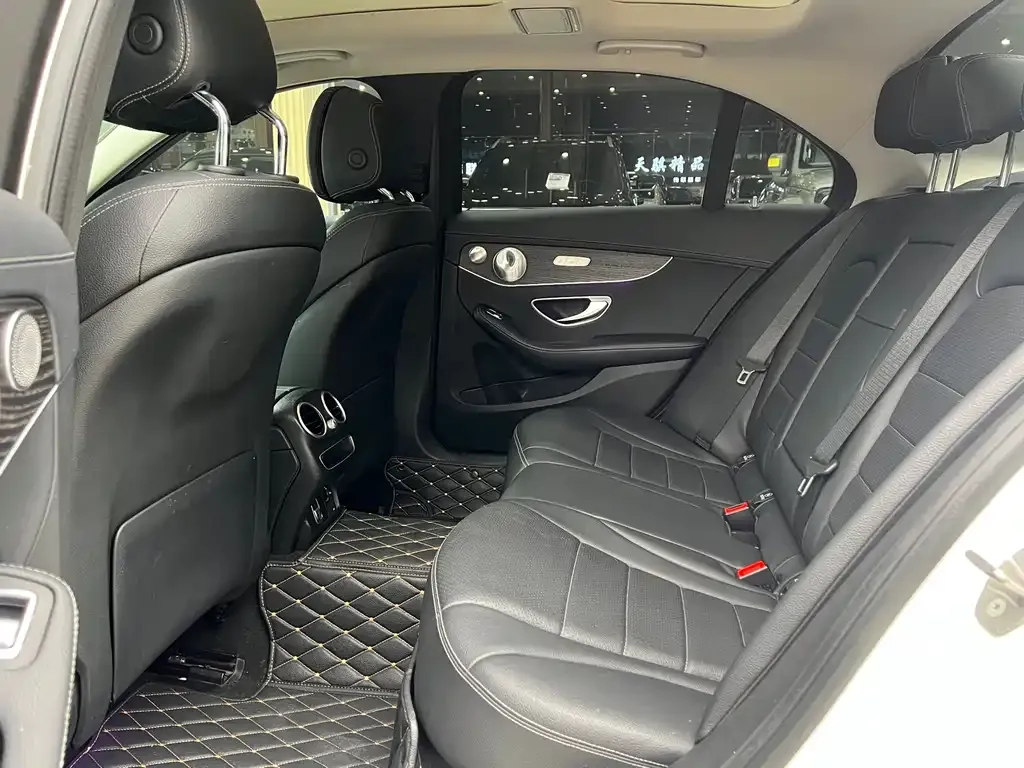 Mercedes-Benz C-Class — фото 9