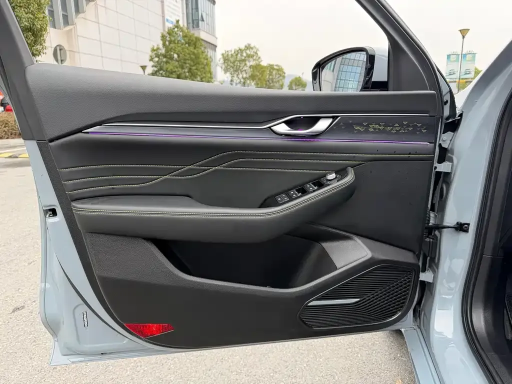 Geely Xingrui 2024 из CN, фото 9