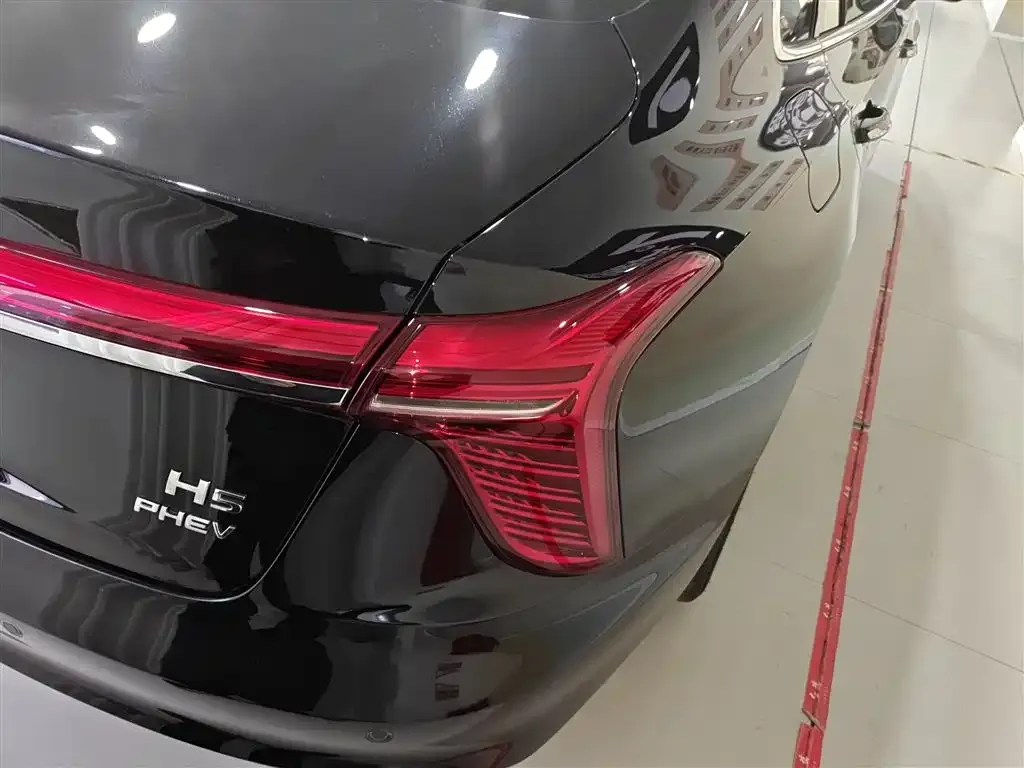 Hongqi H5 PHEV 2025 из CN, фото 4