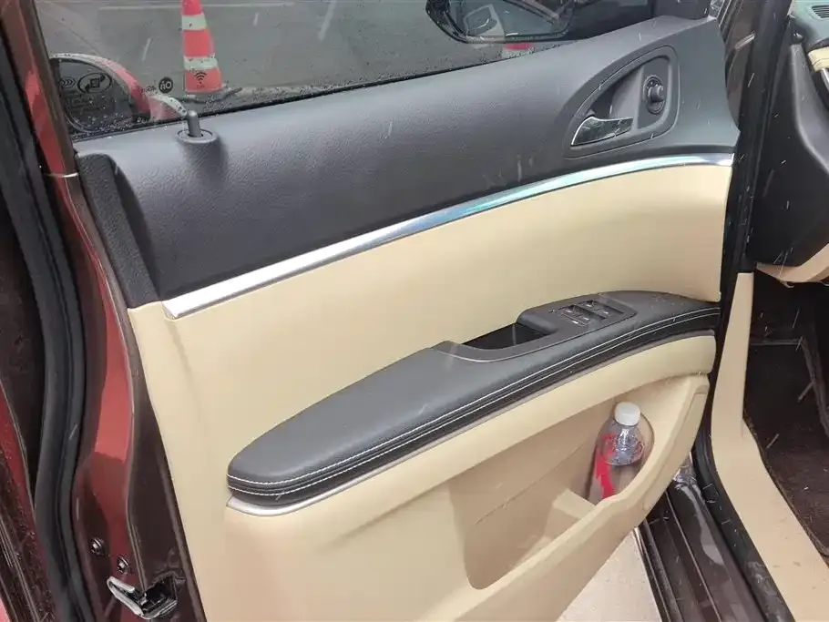 Buick GL8 2024 из CN, фото 4